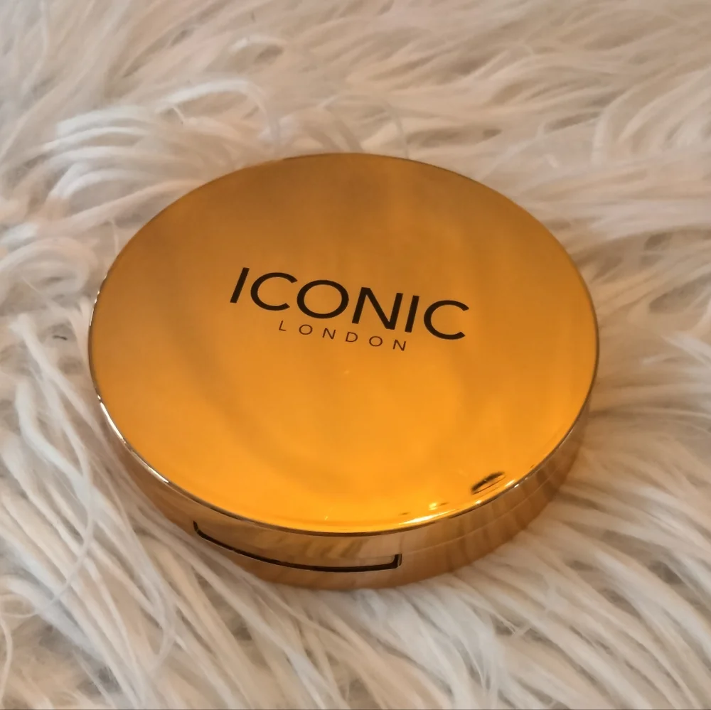 ICONIC London new out